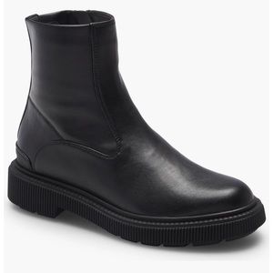 SARTO Jinta Platform Boot - Size 7.5